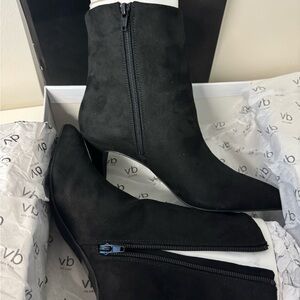 Dolce Vita Women’s Black Ankle Booties 7.5